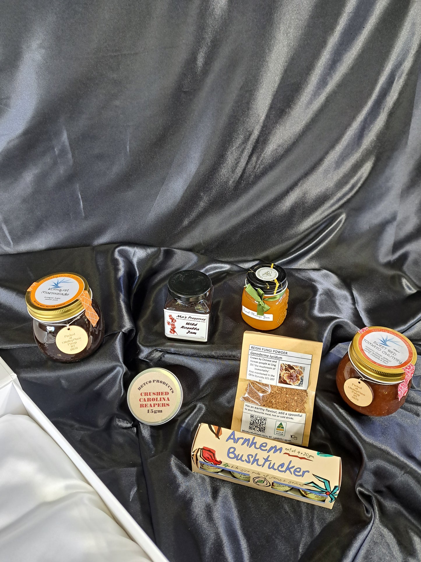 The tucker and spice box